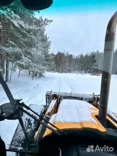 Услуги тракториста машиниста уборка снега погрузка