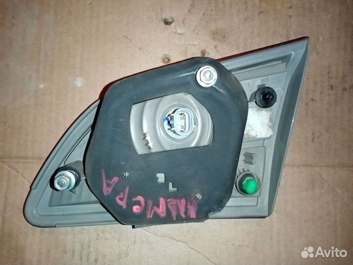 Фонарь задний внутренний левый Nissan Almera G15