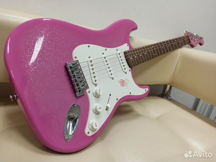 Электрогитара Gypsy Rose Stratocaster