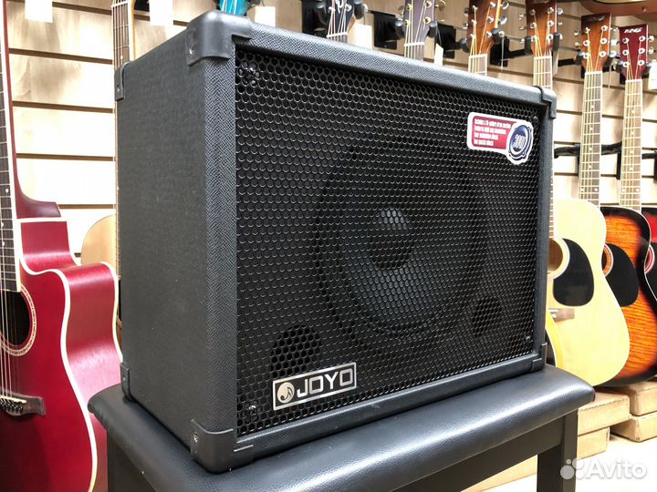 Комбоусилитель гитарный c драм-машиной Joyo DC-30