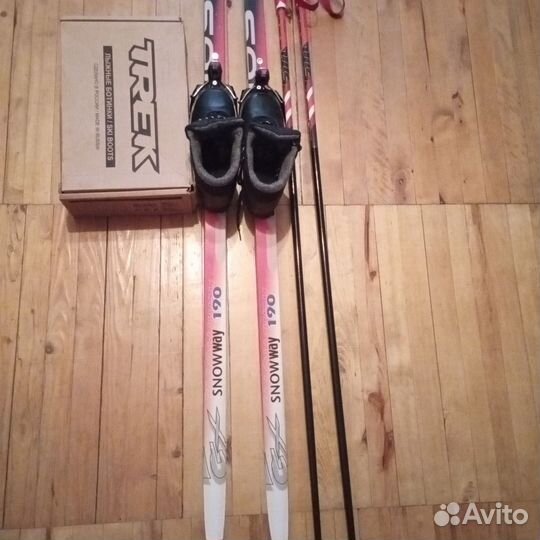 Лыжи беговые в комплекте с ботинками и палками