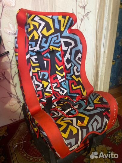 Детское кресло в машину