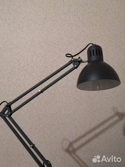 Лампа настольная