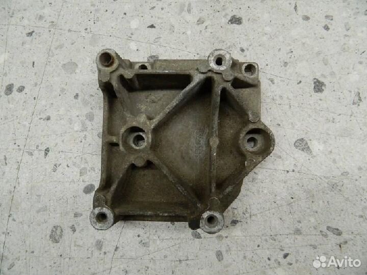 Кронштейн кондиционера Citroen Berlingo