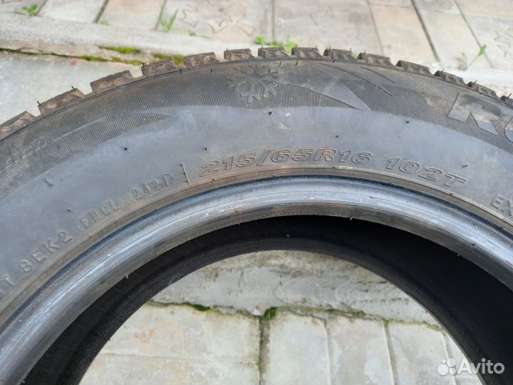 Roadstone Winguard Spike 215/65 R16