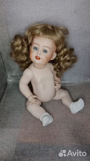 Реплика антикварной куклы