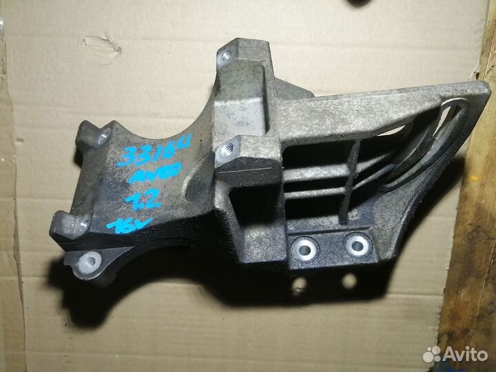 Кронштейн компрессора кондиционера Chevrolet Aveo
