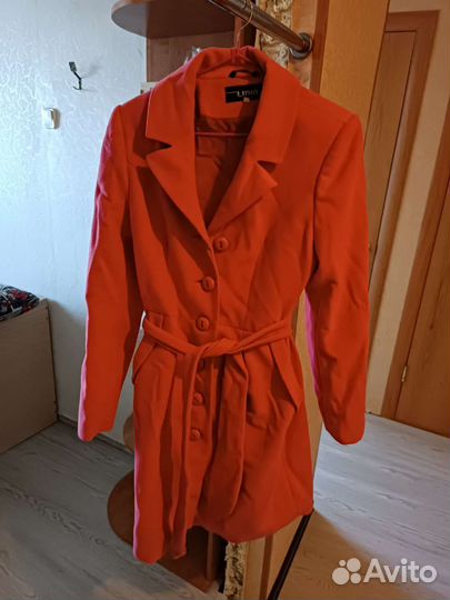 Пальто женское 42 44