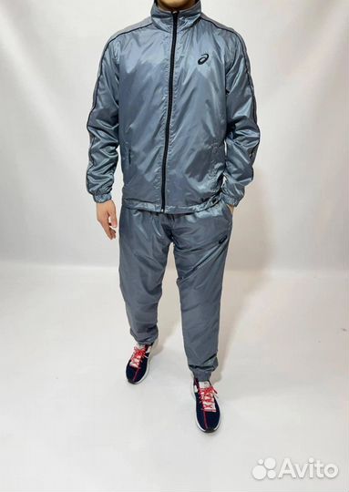 Спортивный костюм asics