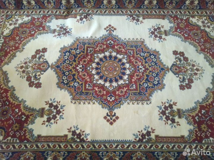 Ковер шерстяной новый