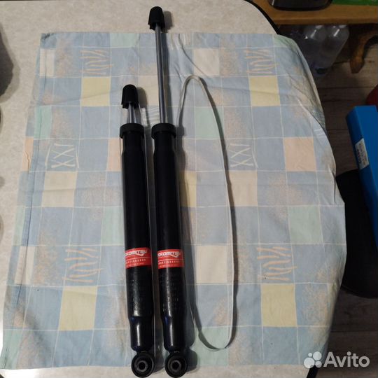 Задние стойки Skoda rapid и Volkswagen polo