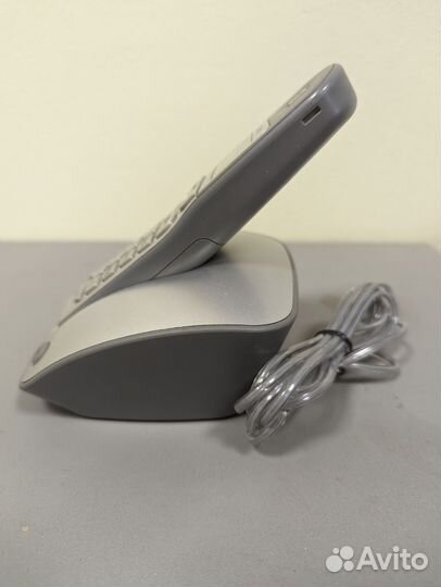 Кнопочный стационарный телефон