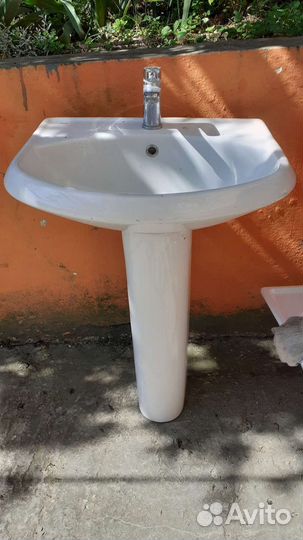 Раковина в ванную бу