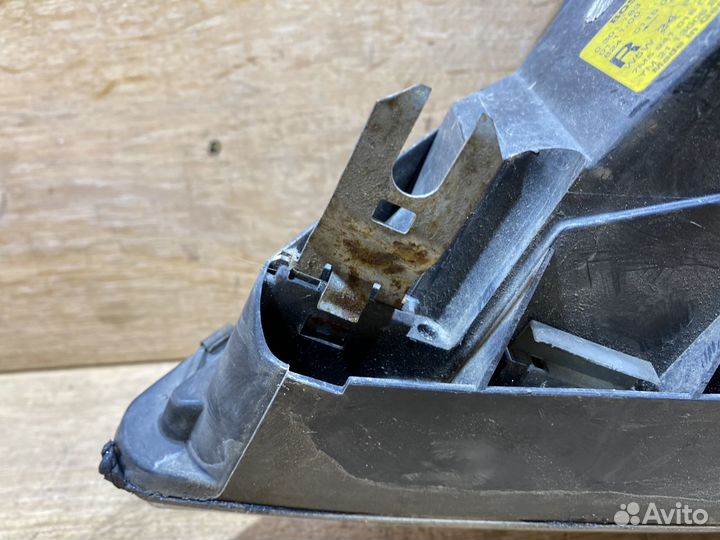 Фара передняя правая Ford Galaxy рестайлинг 141636