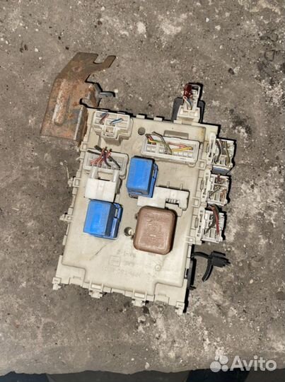 Блок предохранителей солона nissan almera N16