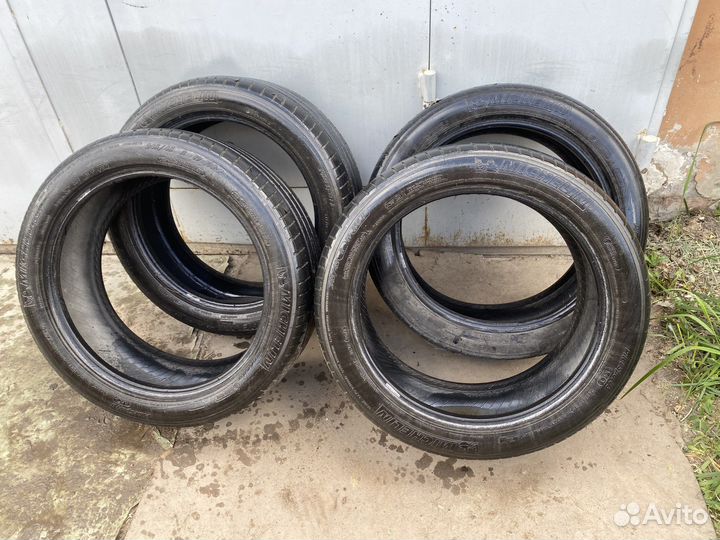 Michelin Pilot Sport 3 245/45 R19