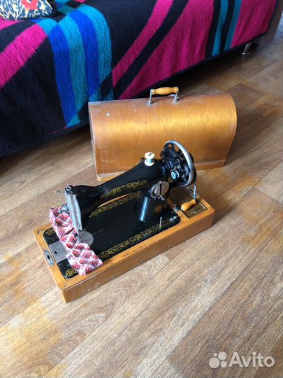 Швейная машина Подольск ручная