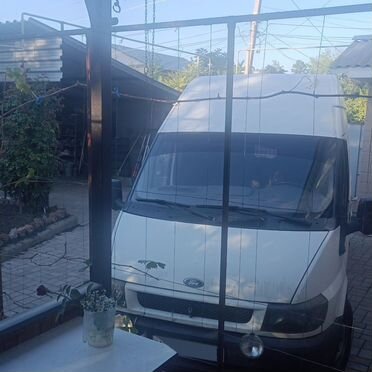 Цельнометаллический Ford Transit, 2000