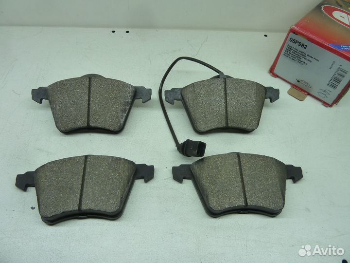 Galaxy/Alhambra/Sharan Передние Колодки Новые