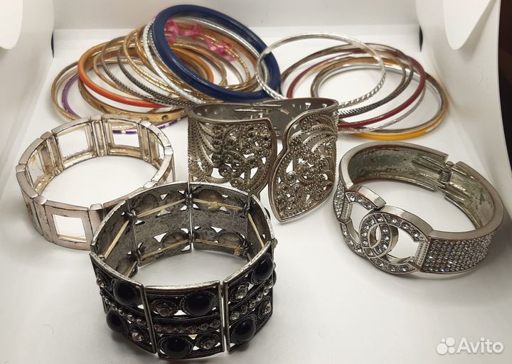 Браслеты винтажные разного периода с 70-х по 90-ые