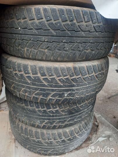 Kumho I'Zen RV Stud KC16 235/65 R17 108B