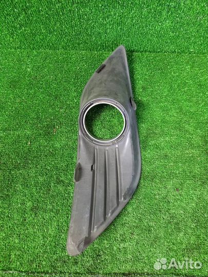Накладка противотуманной фары передняя правая Ford