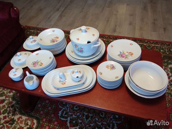 Столовый сервиз на 12 персон 