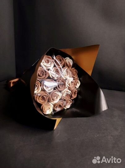 Букет - 19 Роз из Настоящего Шоколада