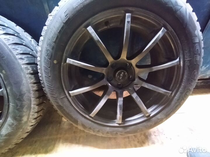 Диски RS-V r17 с резиной зима 215/60/17