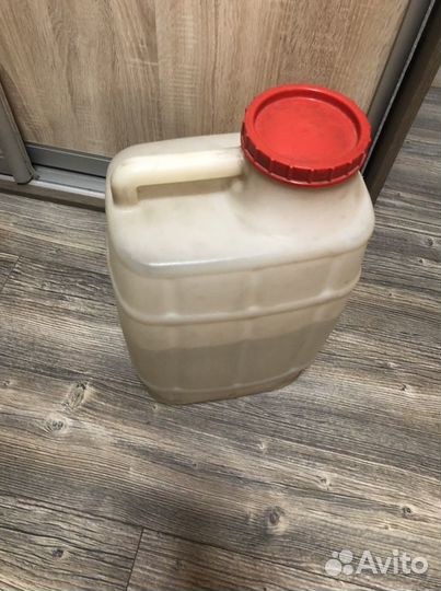 Канистра пластиковая 20 литров