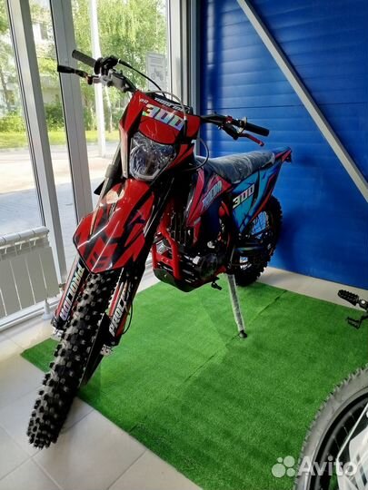 Полноразмерный мотоцикл в наличии procida PR300