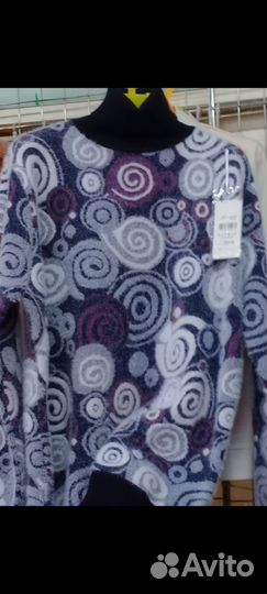 Свитер мягкий теплый