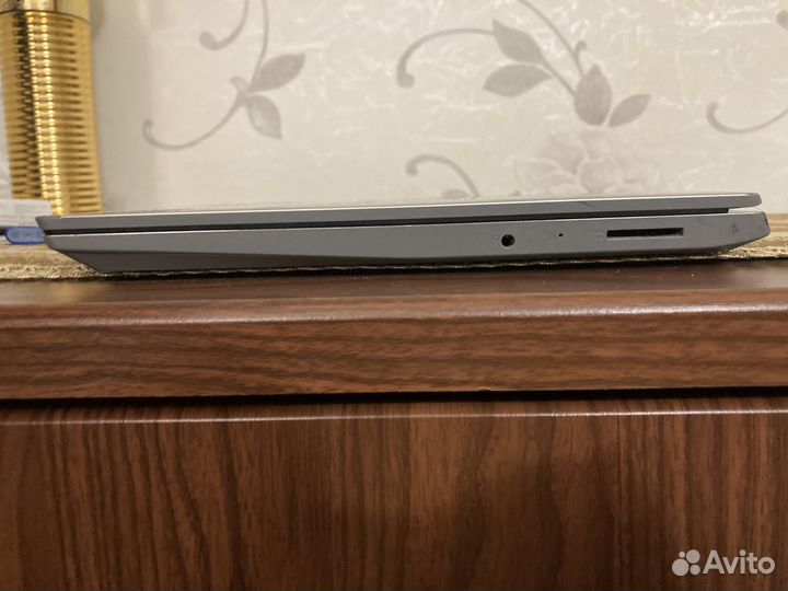 Lenovo IdeaPad 3 14IIL05