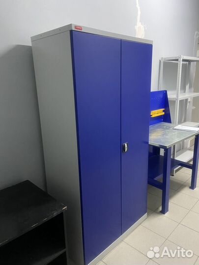 Шкаф инструментальный для гаража сто мастерской