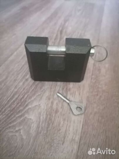 Замок гаражный навесной