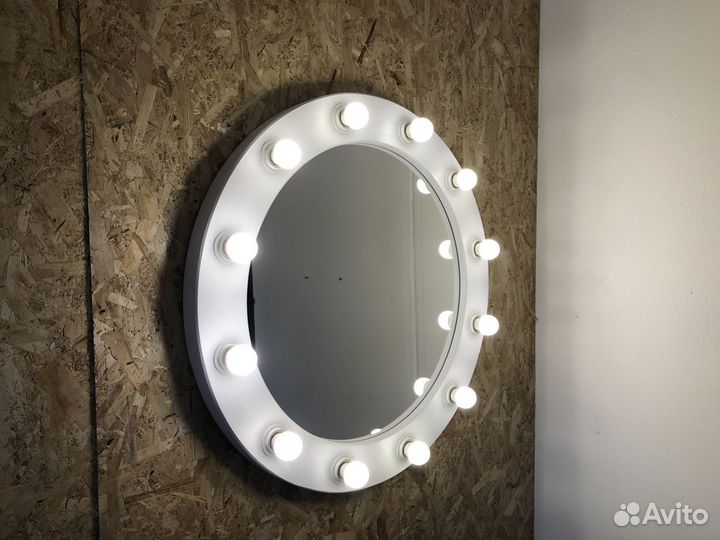 Круглое зеркало с подсветкой