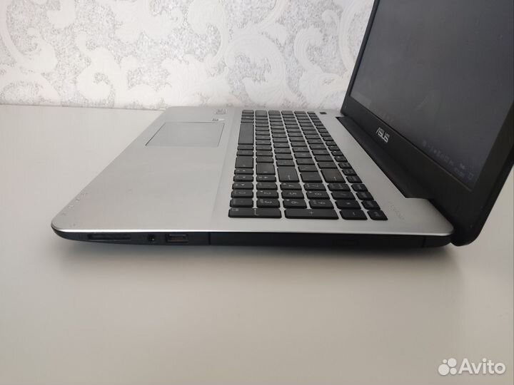 Топовый 4-х ядерный ноутбук Asus X555DG на SSD