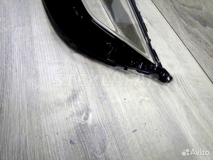 Стекло фары Ford Fusion 2 (2016-2020) рестайлинг