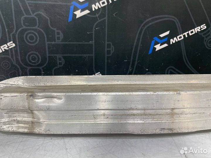 Усилитель бампера передний Audi A6 Allroad C6 AUK