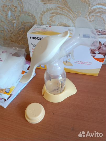 Молокоотсос medela ручной