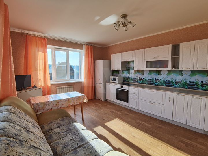 Дом 240 м² на участке 9,5 сот.