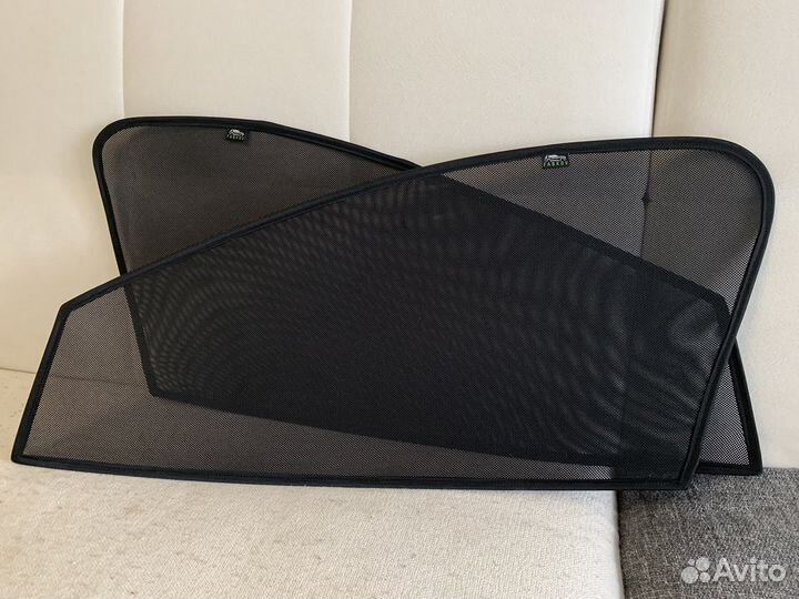 Солнцезащитная шторка