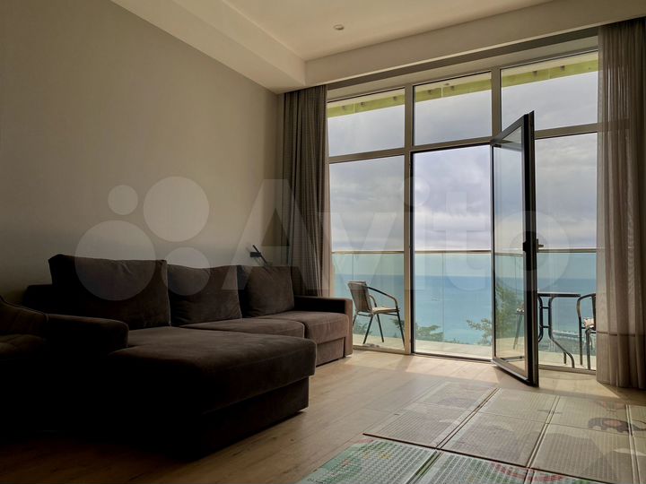 3-к. квартира, 84,4 м², 1/7 эт.