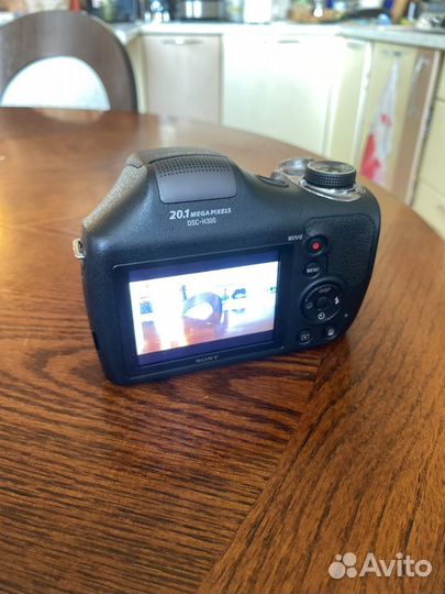 Компактный фотоаппарат sony cyber shot DSC -H300