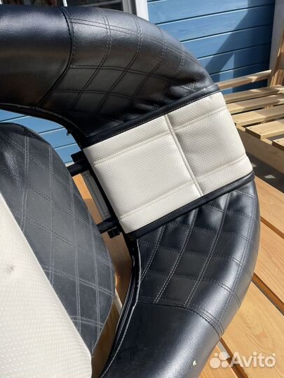 Кресло кожаное на катер