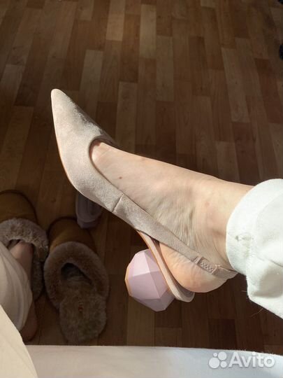 Туфли Mango с необычным каблуком