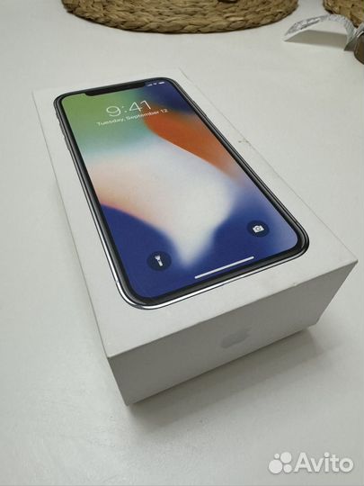 iPhone X, 64 ГБ