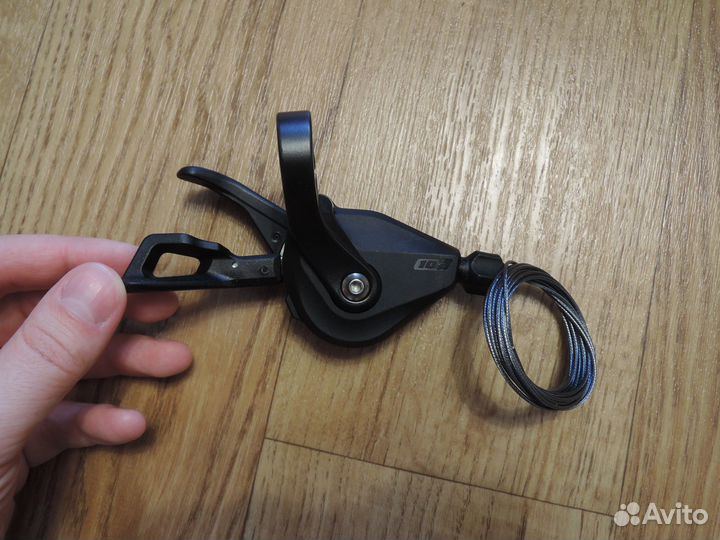 Манетка правая Shimano Deore SL-M4100-R