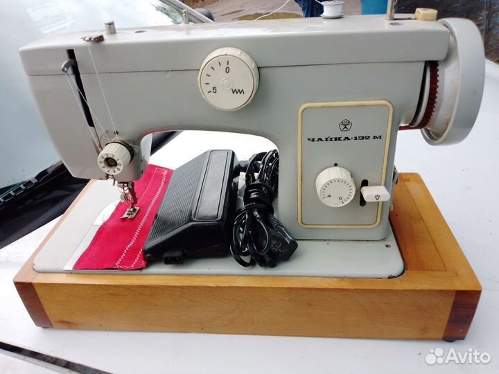 Швейная машина Чайка 132м
