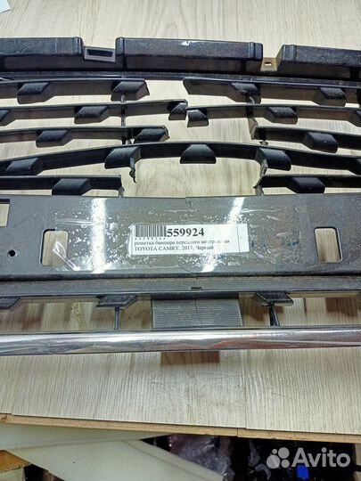 Toyota camry 2017 Решетка бампера переднего